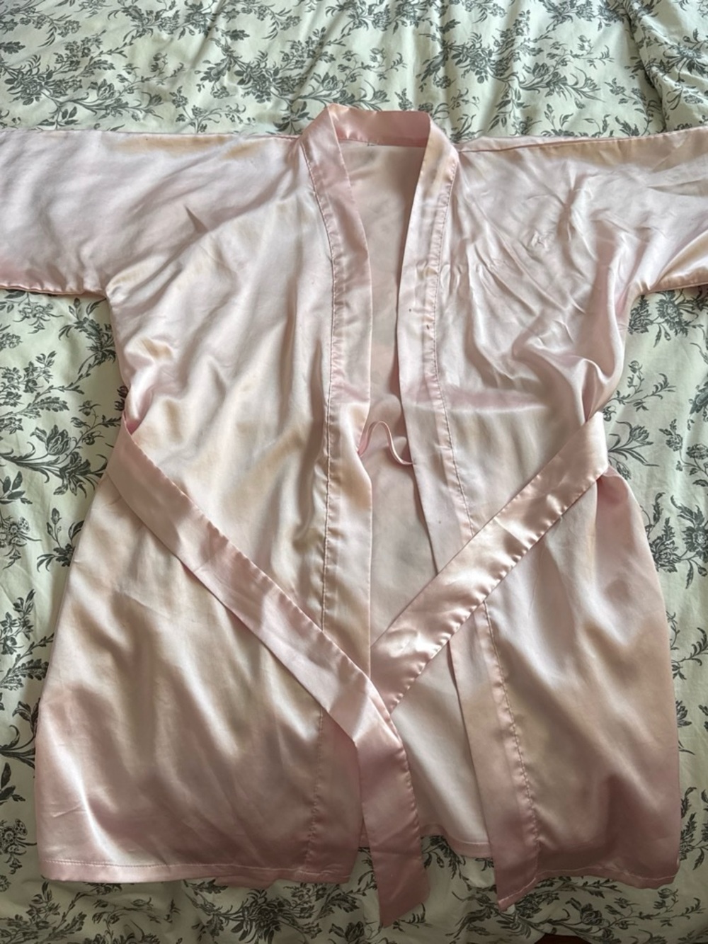 Amazon Women's Satin Kimono Robe - Pale Pink